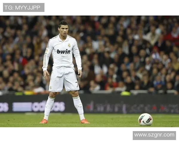 欧美足球明星围巾时尚潮流解析与搭配技巧分享